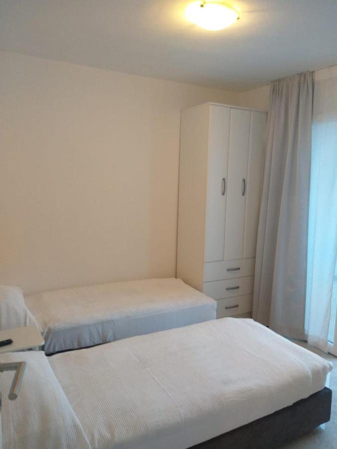 Sandy Apartment Nin Bagian luar foto